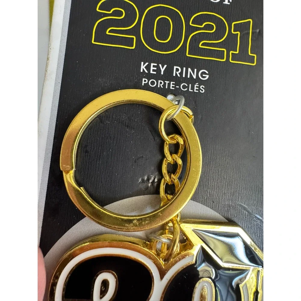 Hallmark Class of 2021 Graduation Keychain‎ Gold Tone Enamel Key Ring MJG6047